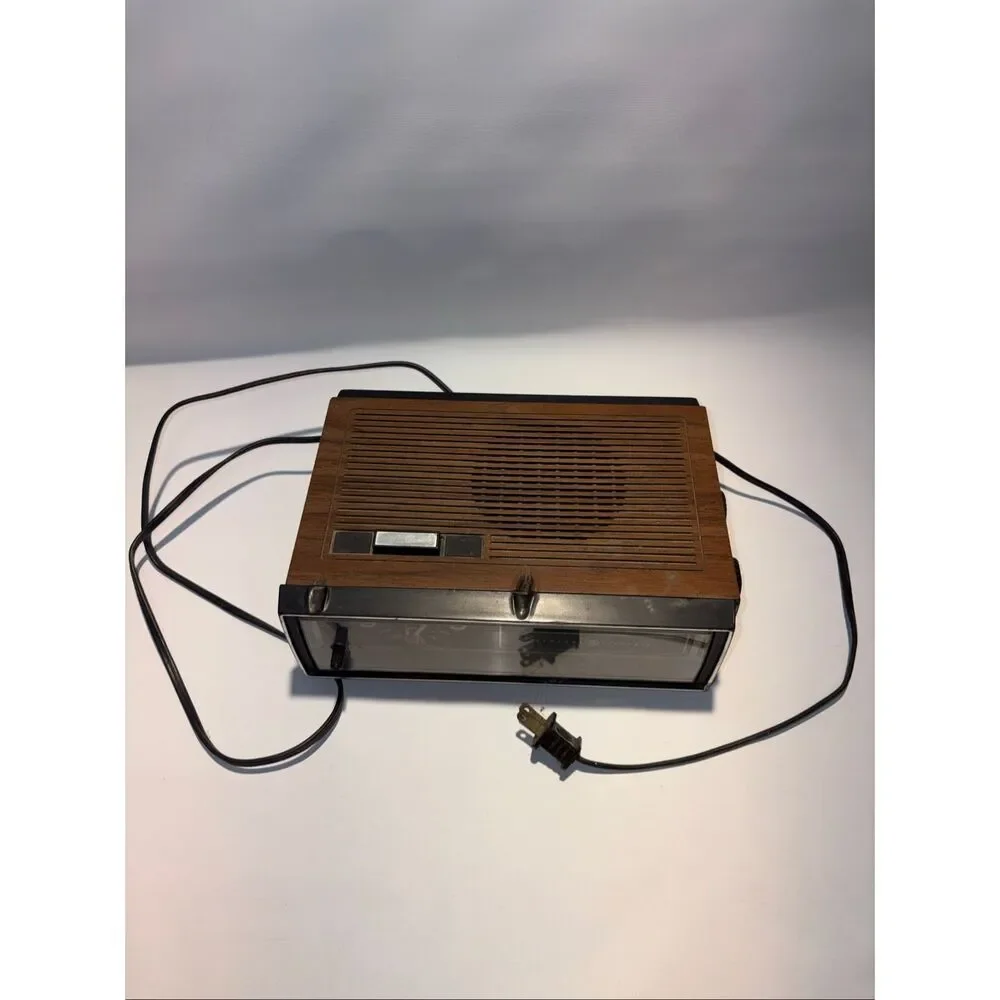Vintage GE alarm clock radio
